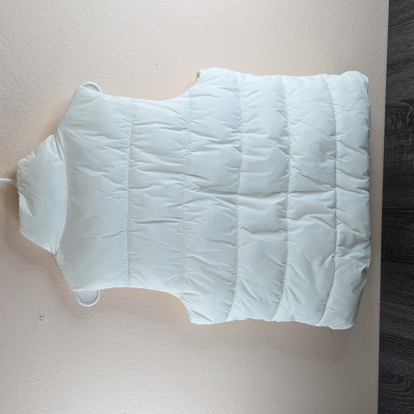 Old NAVY WOMANS Large PUFFER VEST.NYLON Polyester SEA Salt WHITE EUC - Picture 9 of 16